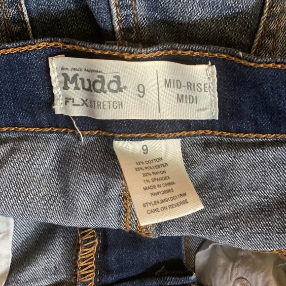 Mudd Distressed Jean Shorts - Picture 6 of 6